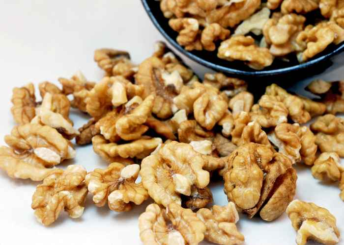 Organic Raw Walnuts - Anna and Sarah